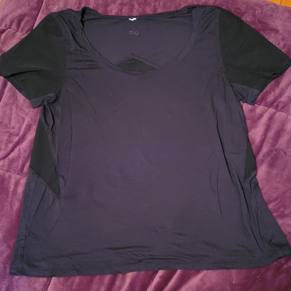 Alo Yoga top